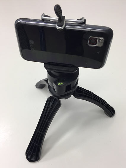 MYNT Tripod Stativ für noch bessere Selfies mit Klemmhalter für bis zu